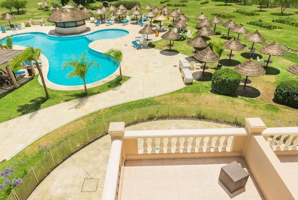Howard Johnson Resort Spa & Convention Center Merlo Екстериор снимка